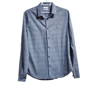 Calvin Klein slim fit button down long sleeve 100 % cotton shirt color grey